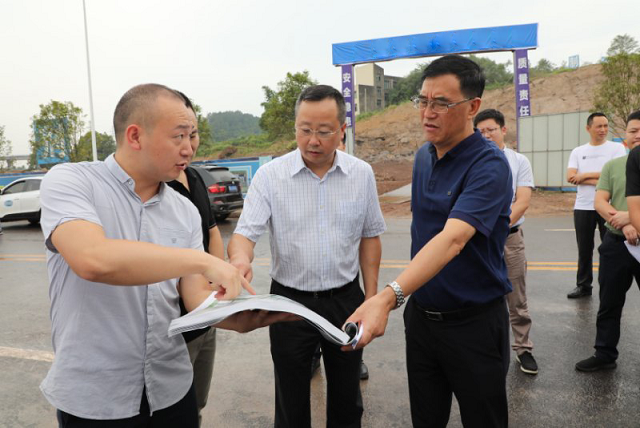 達(dá)州市委副書記、市長(zhǎng)郭亨孝深入中國(guó)供銷西南冷鏈物流達(dá)州基地調(diào)研